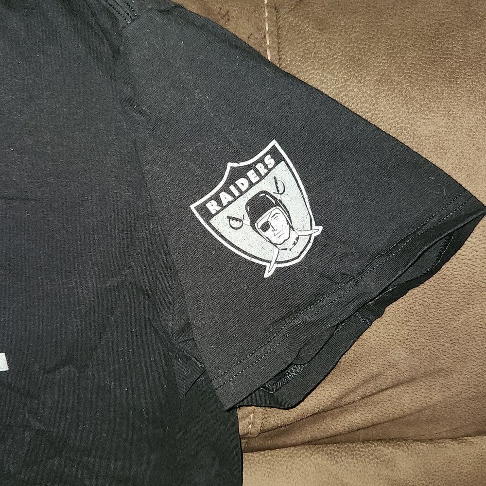 Oakland Raiders Real Men Wear Black Shirt XL - Picture 3 of 5